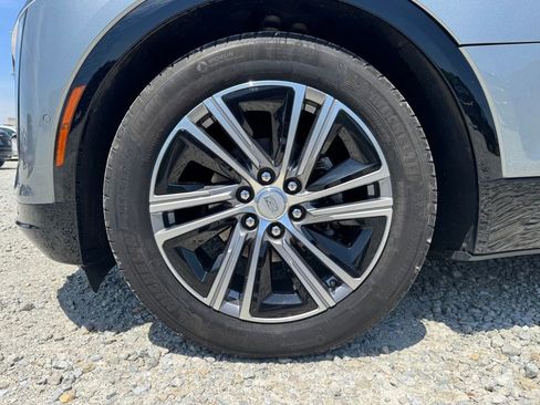 Used 2024 Cadillac Lyriq Luxury AWD/4WD image 15