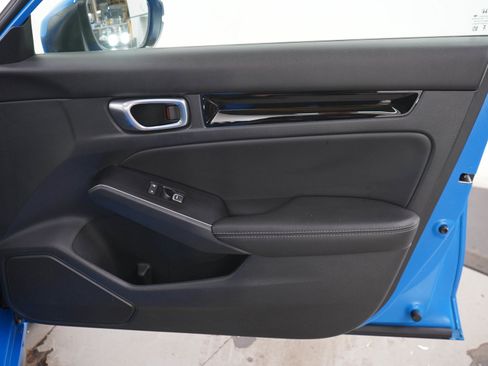 Used 2023 Honda Civic Sport Touring image 9