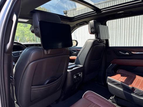 Used 2023 GMC Yukon XL Denali Ultimate AWD/4WD image 24