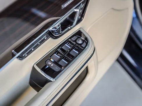 Used 2015 Jaguar XJ L Portfolio image 57