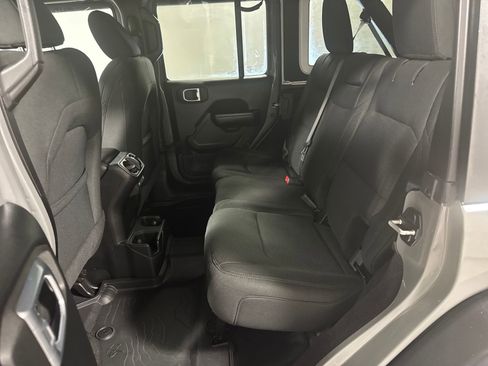 Used 2020 Jeep Wrangler Unlimited Sport image 5