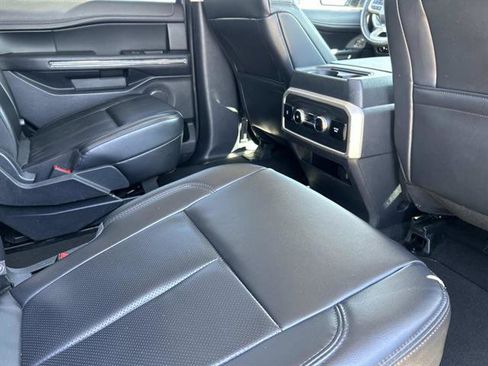 Used 2024 Ford Expedition XLT image 19