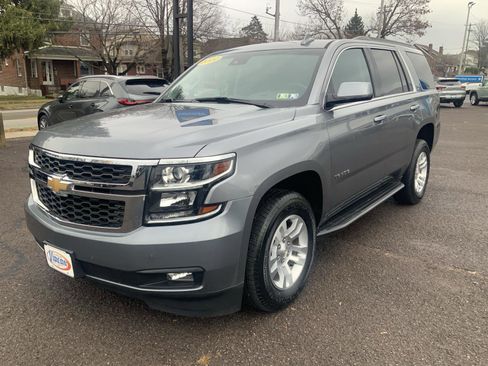 Used 2020 Chevrolet Tahoe LT w/ Luxury Package image 3