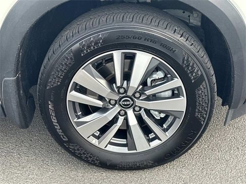 Used 2023 Nissan Pathfinder SL image 28