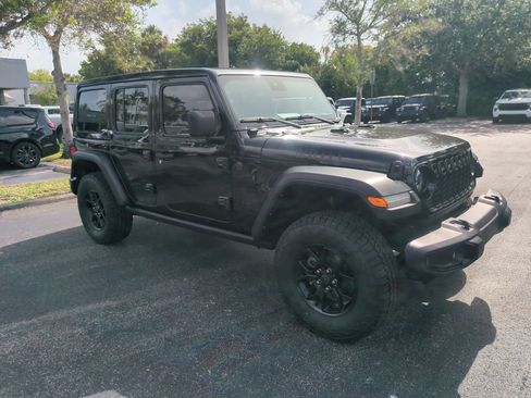Used 2024 Jeep Wrangler Unlimited Sport AWD/4WD image 2
