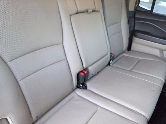 Used 2017 Honda Ridgeline RTL-T image 33