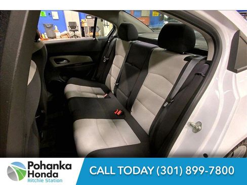 Used 2014 Chevrolet Cruze LS image 19