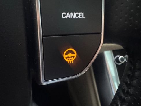 Used 2016 Land Rover Range Rover Sport HSE image 15