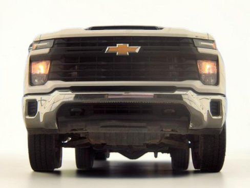 Used 2024 Chevrolet Silverado 2500 W/T w/ WT Fleet Convenience Package AWD/4WD image 3