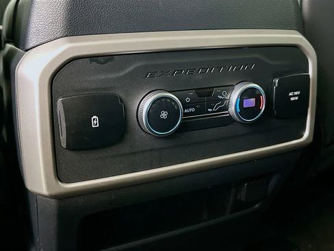 Certified 2023 Ford Expedition XLT image 12