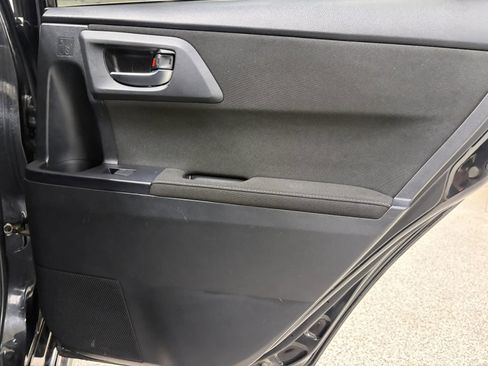 Used 2017 Toyota Corolla iM image 27