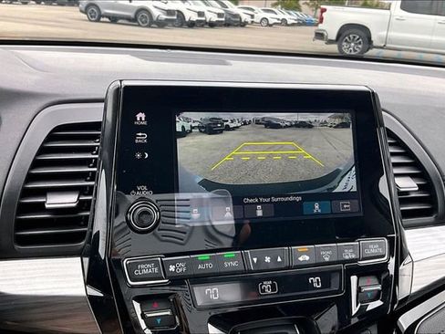 Certified 2024 Honda Odyssey Elite image 13