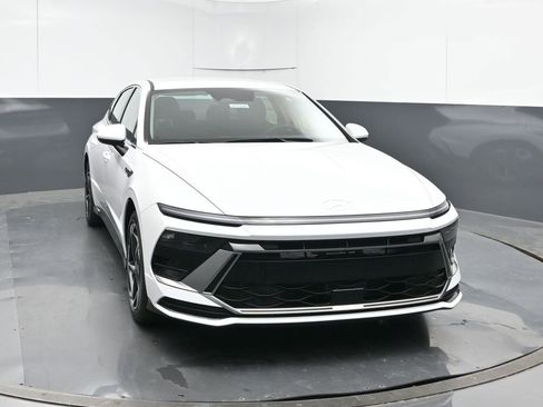 New 2026 Hyundai Sonata SEL FWD image 8