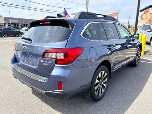Used 2017 Subaru Outback 3.6R Limited image 5