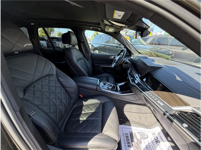 Used 2024 BMW X5 xDrive50e w/ Premium Package AWD/4WD image 35