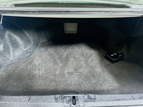 Used 2018 Lexus ES 350 w/ Luxury Package w/Wood Trim FWD image 29
