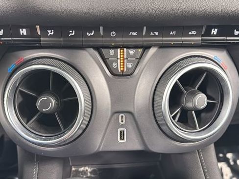 Used 2021 Chevrolet Blazer LT image 28