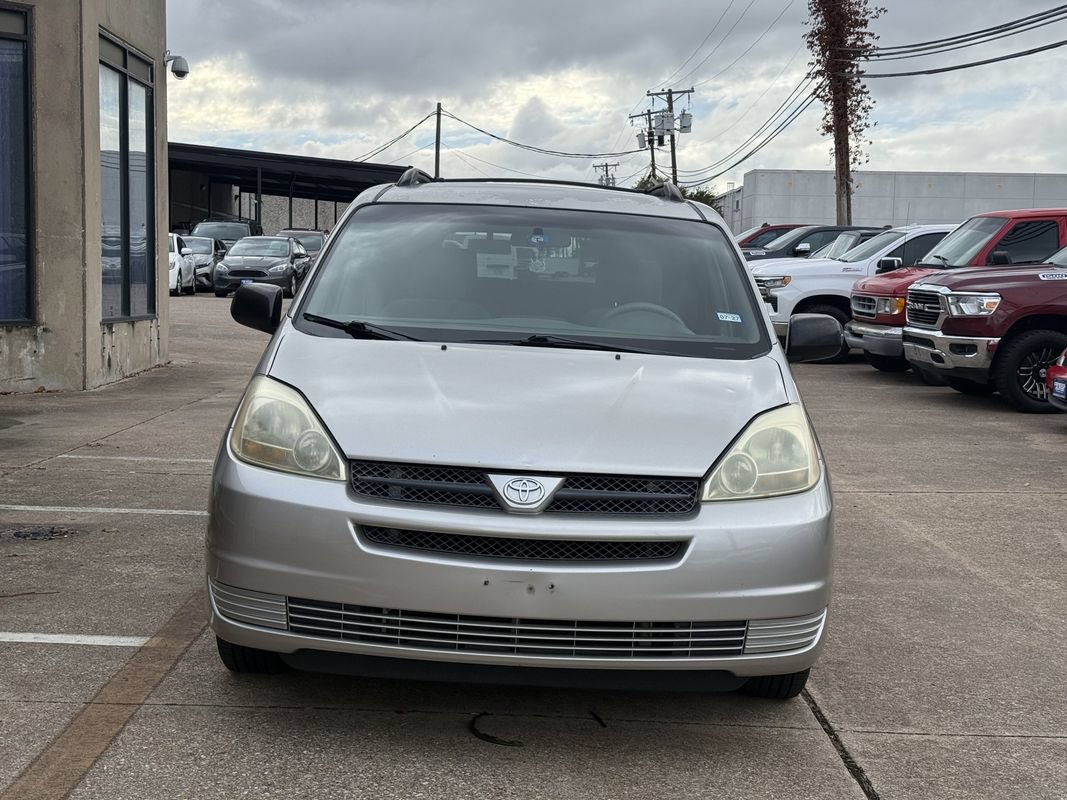 Used 2005 Toyota Sienna LE FWD image 2