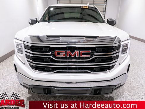 Used 2025 GMC Sierra 1500 SLT AWD/4WD image 7