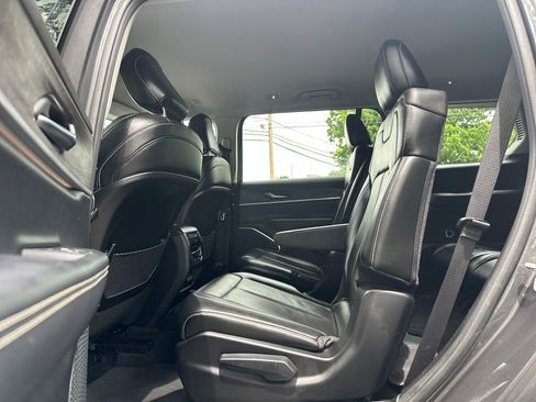 Used 2021 Jeep Grand Cherokee L Limited AWD/4WD image 18