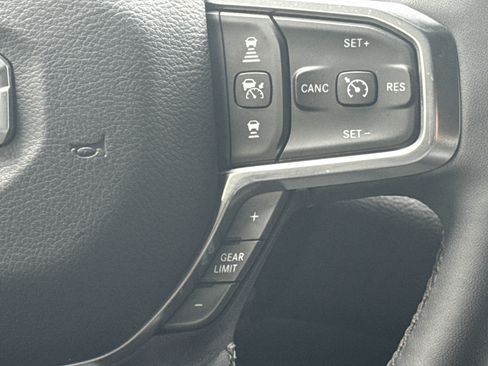 Used 2025 RAM 3500 Laramie AWD/4WD image 20