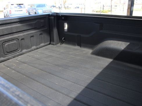Used 2024 Jeep Gladiator Rubicon w/ Convenience Group AWD/4WD image 54