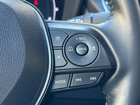 Used 2025 Toyota Corolla SE image 31