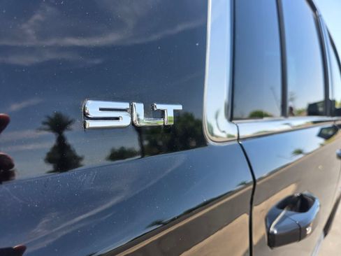 Used 2018 GMC Yukon XL SLT AWD/4WD image 6