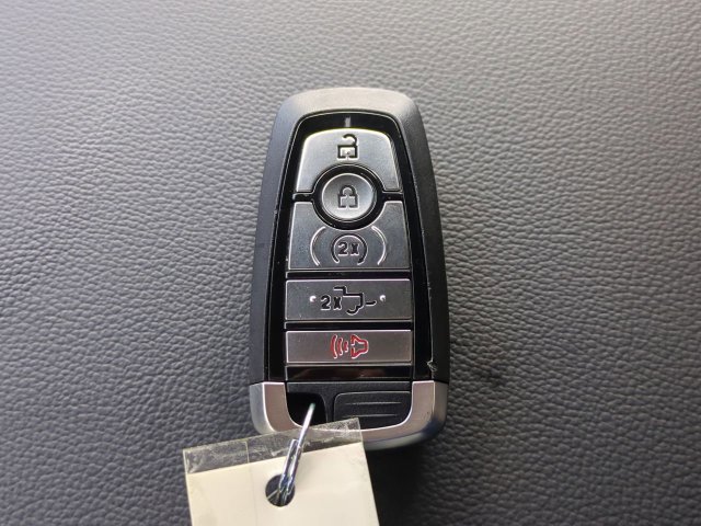 New 2026 Ford F250 Lariat w/ Black Appearance Package AWD/4WD image 31