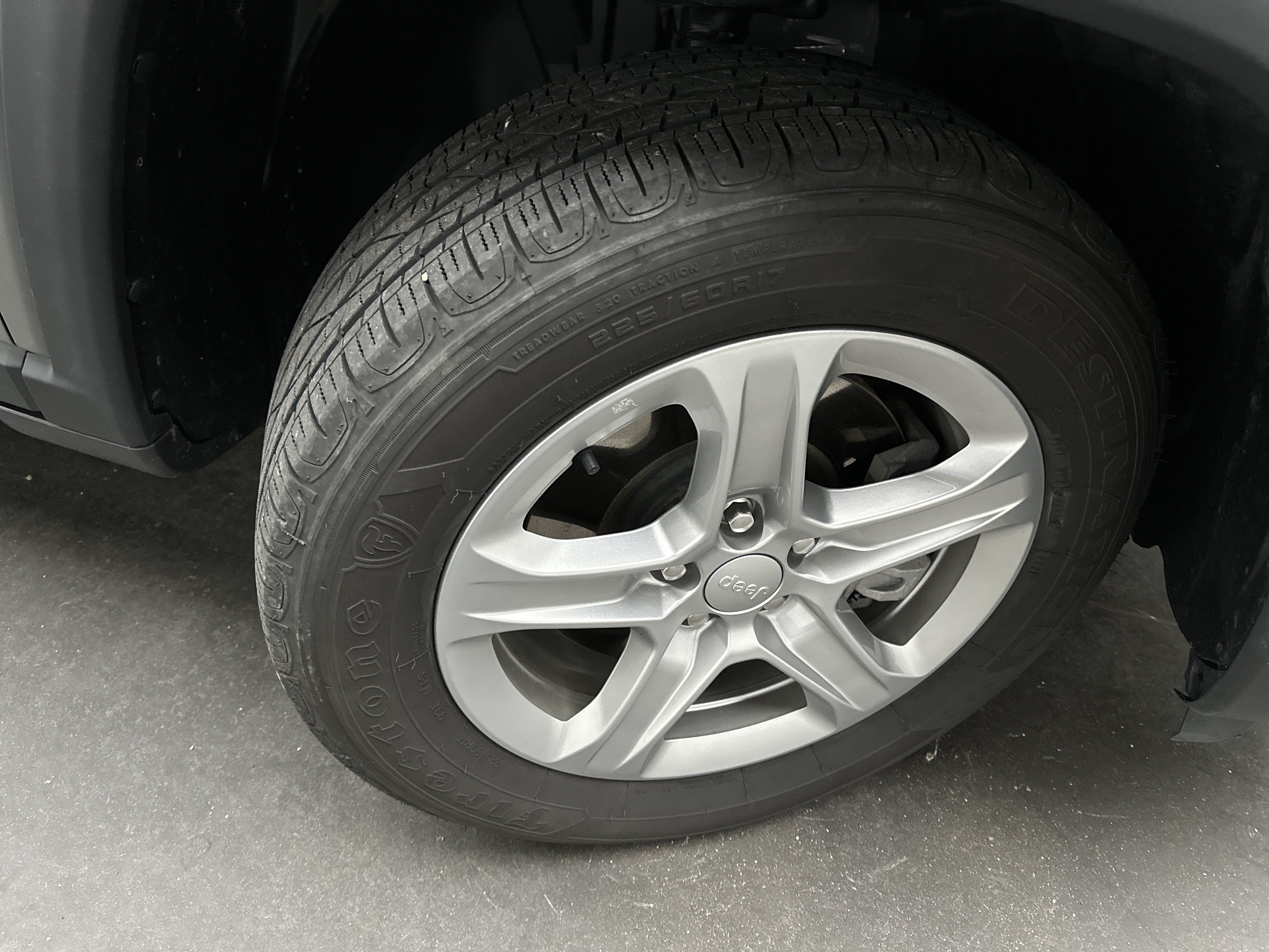 Used 2023 Jeep Compass Latitude AWD/4WD image 11