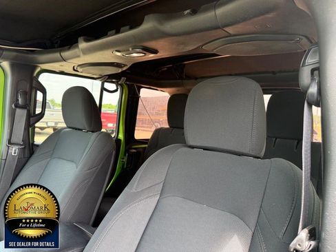 Used 2018 Jeep Wrangler Unlimited Sport S AWD/4WD image 9