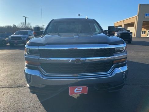 Used 2018 Chevrolet Silverado 1500 LT w/ LT Fleet Convenience Package image 2