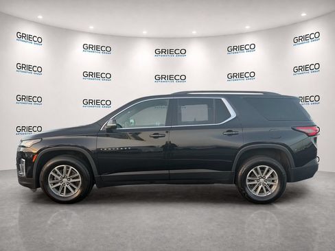 Used 2023 Chevrolet Traverse LT w/ LPO, Cargo Package FWD image 4