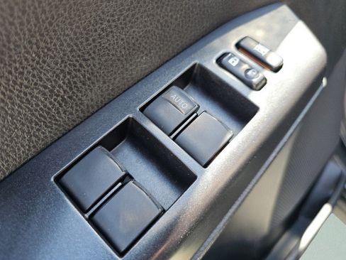 Used 2016 Toyota RAV4 XLE AWD/4WD image 27