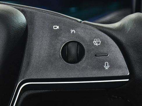 Used 2021 Tesla Model S Plaid image 35