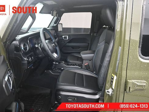 Used 2024 Jeep Wrangler High Altitude AWD/4WD image 9