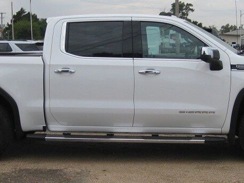 Used 2022 GMC Sierra 1500 SLT w/ SLT Premium Plus Package image 2