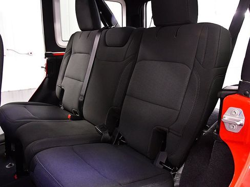 Used 2022 Jeep Wrangler Unlimited Sahara w/ Dual Top Group image 27