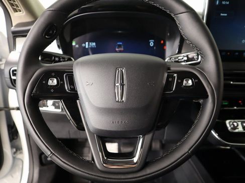 New 2026 Lincoln Corsair Premiere FWD image 3