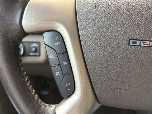 Used 2016 GMC Acadia Denali FWD image 23