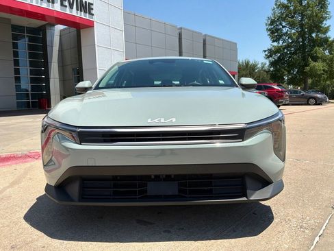 Used 2025 Kia K4 FWD image 3