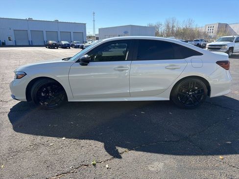 Used 2025 Honda Civic Sport image 6