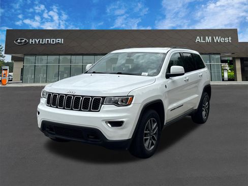 Used 2020 Jeep Grand Cherokee Laredo w/ Quick Order Package 2BN North AWD/4WD image 1