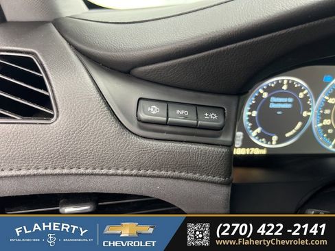 Used 2015 Cadillac Escalade ESV Luxury image 24