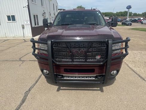 Used 2013 GMC Sierra 3500 Denali w/ Suspension Package, Off-Road AWD/4WD image 2
