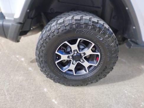 Used 2022 Jeep Wrangler Unlimited Rubicon w/ LED Lighting Group image 14