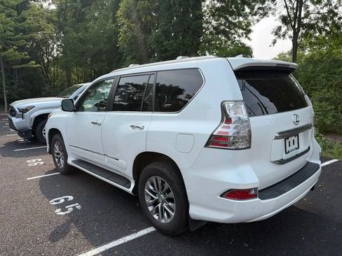 Used 2017 Lexus GX 460 Luxury AWD/4WD image 9