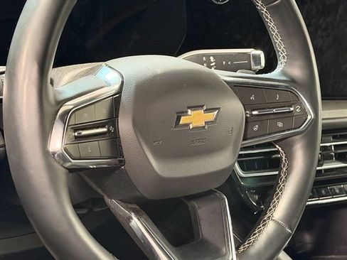 Used 2024 Chevrolet Traverse LT w/ LPO, Floor Liner Package FWD image 16