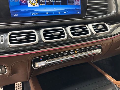 Used 2024 Mercedes-Benz GLS 450 4MATIC image 15