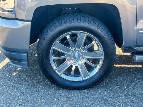 Used 2017 Chevrolet Silverado 1500 High Country image 7